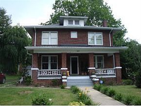 1st image of 811 W Pine St