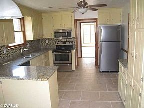 3rd image of 1909 Evanrude Ct