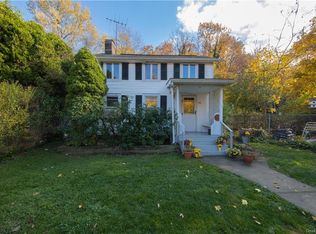 82 Landing Rd, Valley Cottage, NY 10989