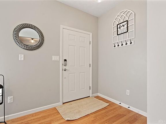 5th image of 1146 Greystone Cir