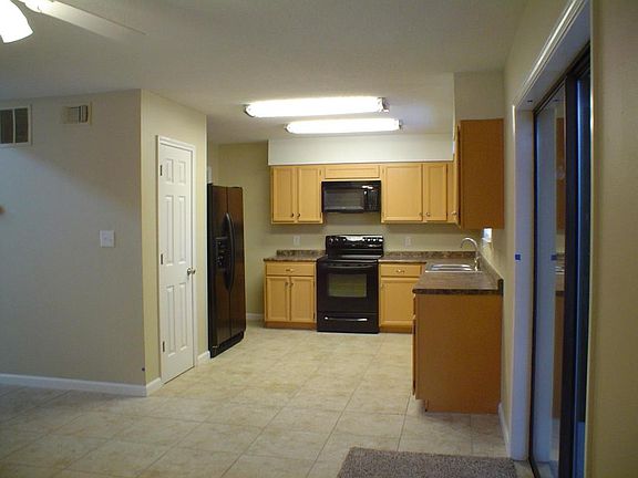 5th image of 205 Benning Dr Unit 4