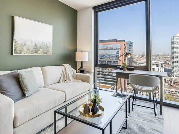 2nd image of 731 W Lake St #1003