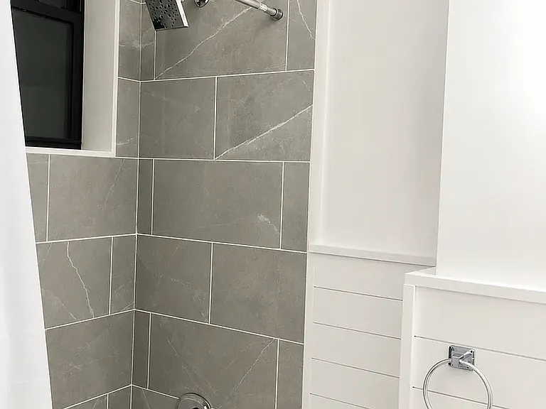 102 E 31st St #1C — Photo 5