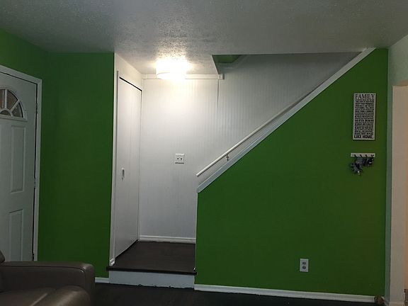 4th image of 801 Fairwood Blvd