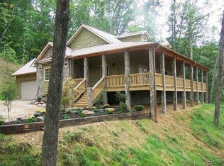 165 Mountain Whispers Dr, Franklin, NC 28734
