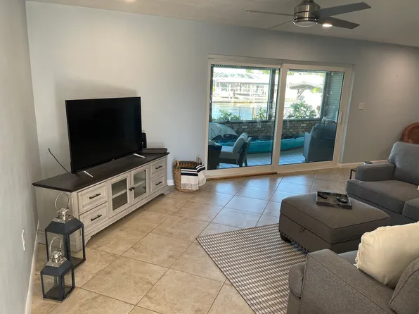 468 Barrello Ln, Cocoa Beach, FL 32931