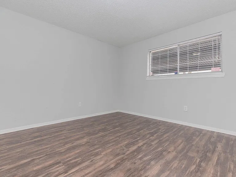 Galleria Flats Apartments — Photo 29