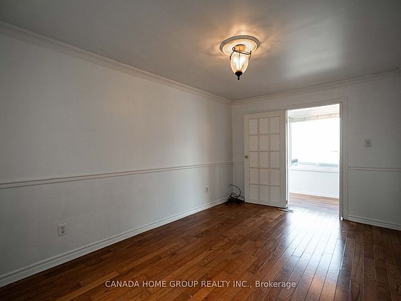 3rd image of 30 Main St N