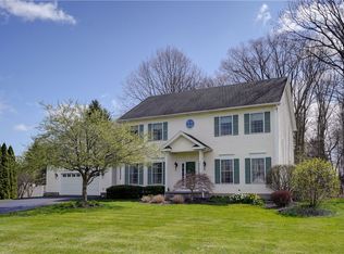 15 Cadence Ct, Penfield, NY 14526