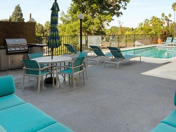 5th image of 6805 Louise Ave APT 616