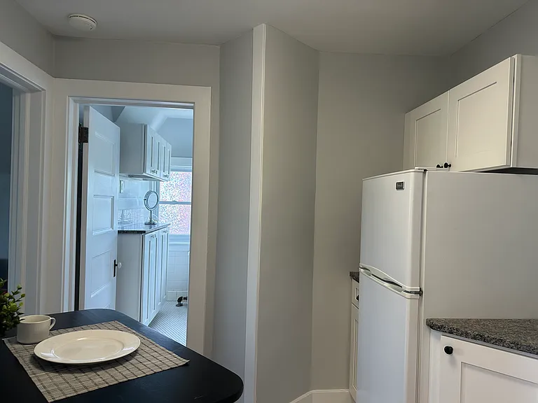 39 N Mountain Ave #9 — Photo 15