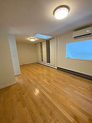 5th image of 152A Tier St #202