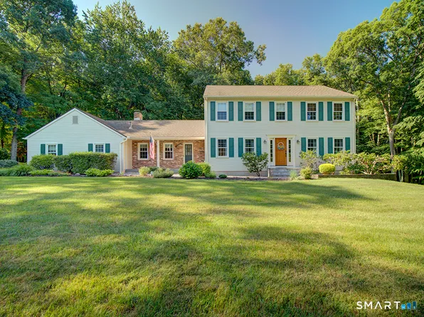 19 East Ridge Court, Cheshire, CT 06410
