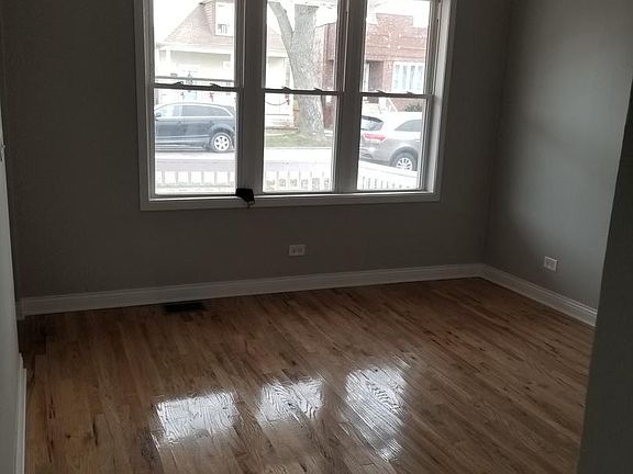 3rd image of 5218 S Lockwood Ave #1F