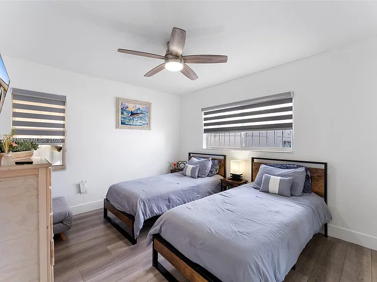 820 SW 17th Ave #1 — Photo 13
