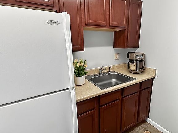 4th image of 4357 N Chestnut St APT 202