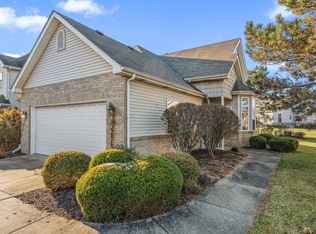 8108 Victoria Pl, Crown Point, IN 46307