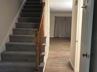 4 Braintree Ct, Suffield, CT 06078