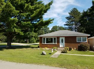 W1379 W Post Rd, Genoa City, WI 53128