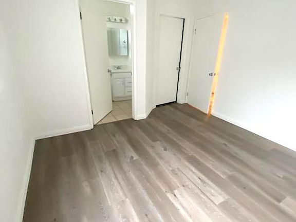 4th image of 868 S Kingsley Dr #2030