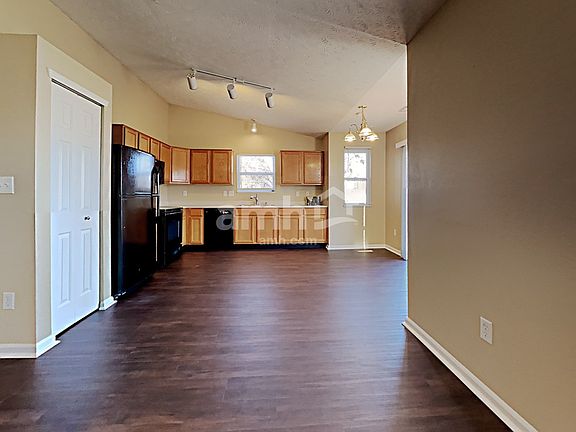 5th image of 945 Halyard Dr
