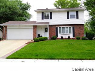 67 Mesa Rd, Springfield, IL 62702