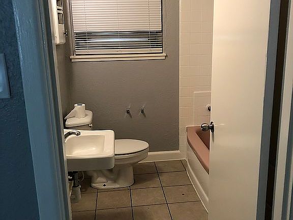 5th image of 4225 Belfast Dr