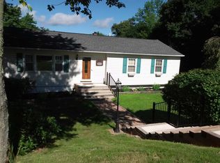 14 Cochran Hill Rd, Poughkeepsie, NY 12603