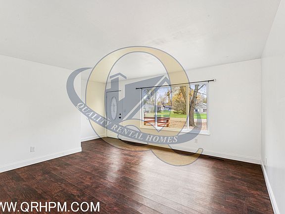 5th image of 3331 Farley St