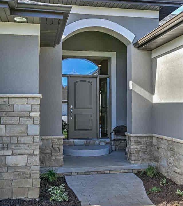 2nd image of 8530 Lookout Ln
