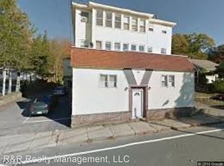 119 School St APT 3, Northbridge, MA 01534