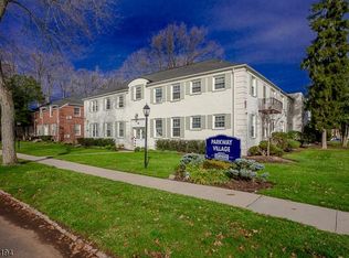 3 Parkway Vlg, Cranford, NJ