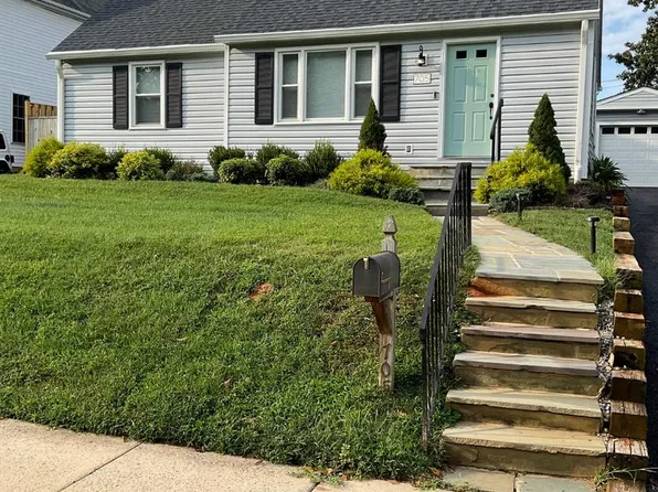 705 Brent Rd, Rockville, MD 20850