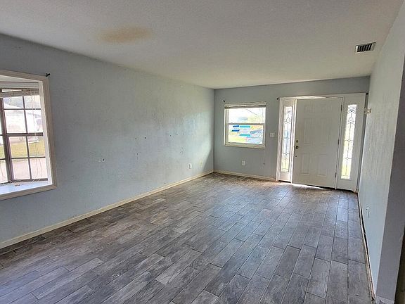 4th image of 4 Bogey Cir