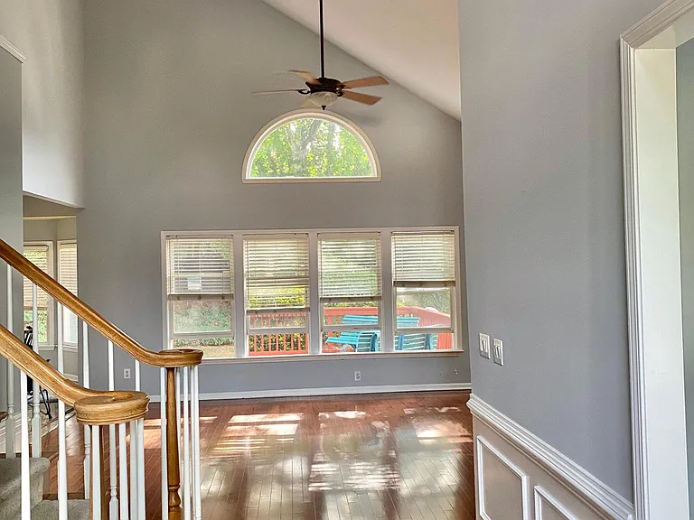 1635 Omara Ln SE — Photo 4