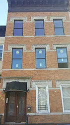 Rented by R New York