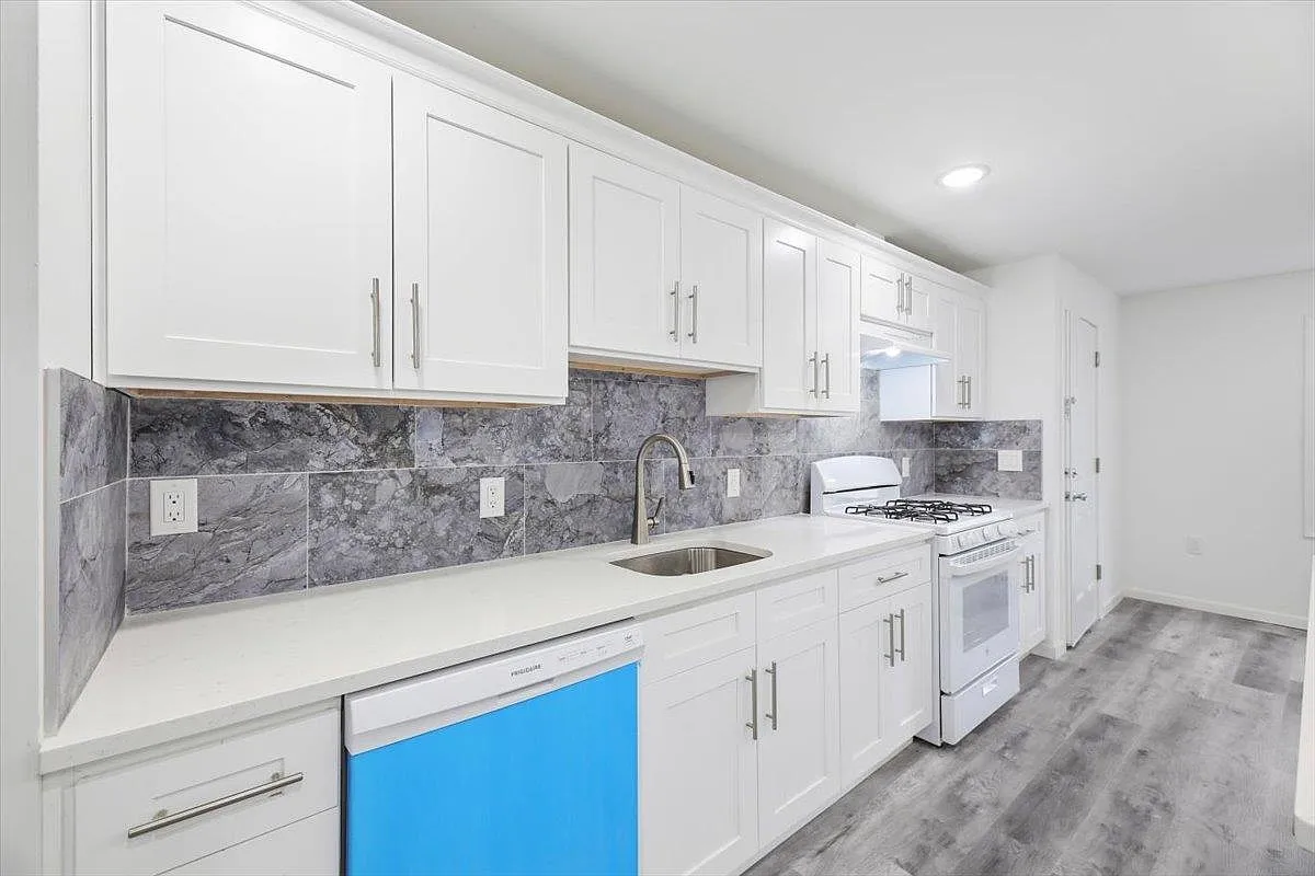 2 bed, 1.0 bath, $2,499 — Photo 4