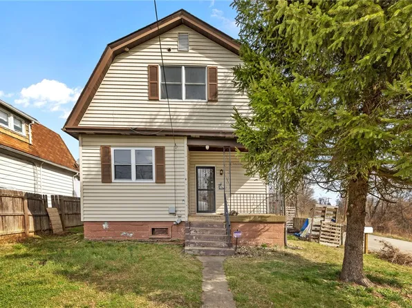 4 Short St, Daisytown, PA 15427