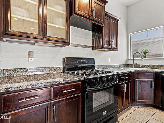 3rd image of 312 Villas Del Este Rd