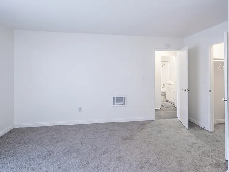 Artesia Crossings Apartments — Photo 22
