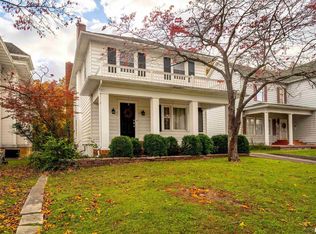 311 W Poplar St, Harrisburg, IL 62946