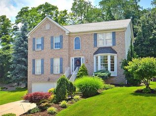 108 Field Club Dr W, Mc Kees Rocks, PA 15136