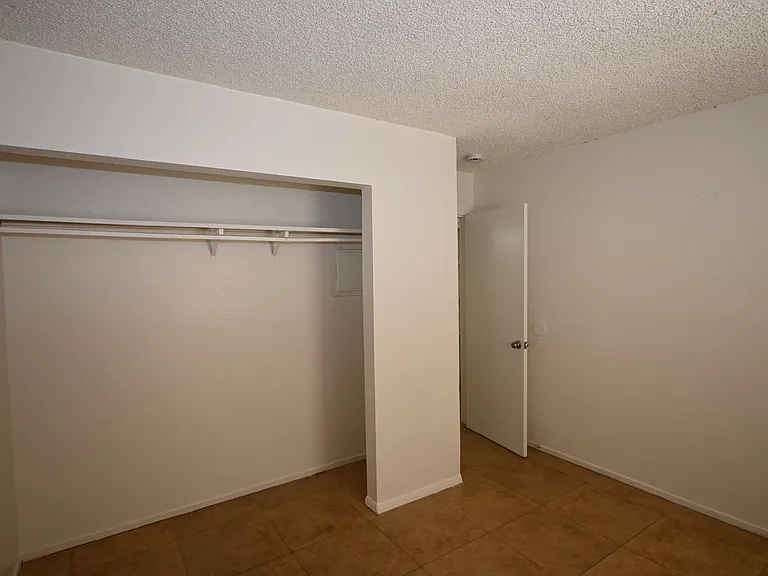 302 Eastminister Ct #A — Photo 11