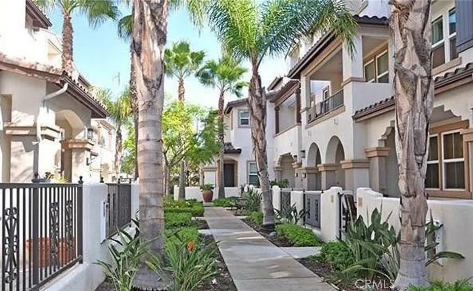 76 Bixby Cir