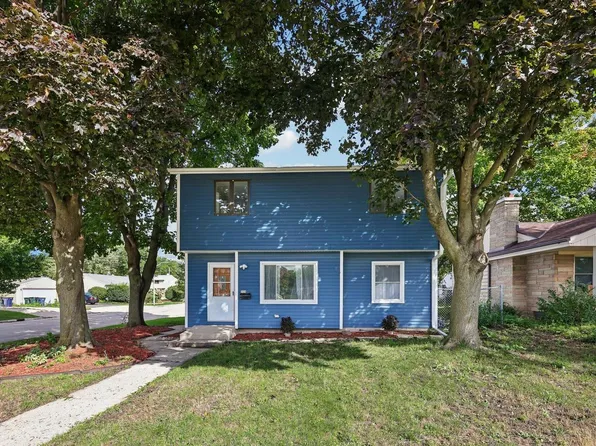 904 S 112th STREET, West Allis, WI 53214