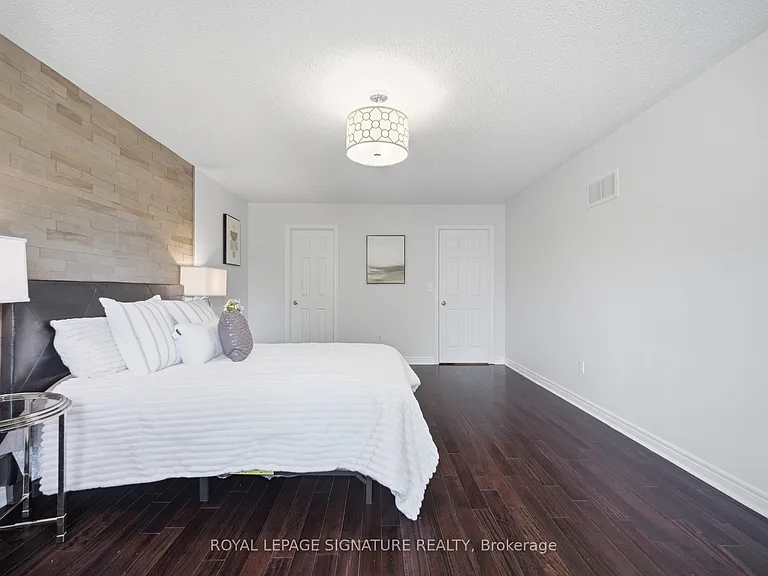 901 Knotty Pine Grv — Photo 22