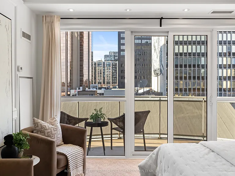 1430 Yonge St #509 — Photo 26