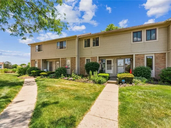 7586 Stone Lake Dr, Dublin, OH 43016