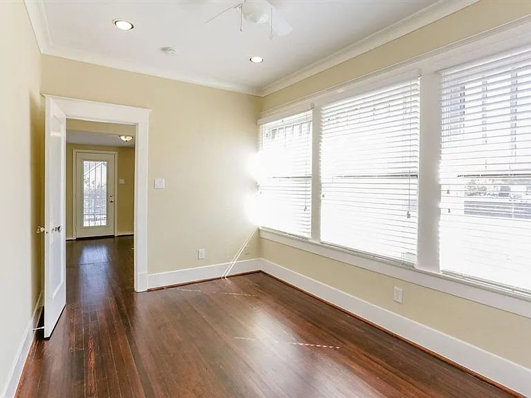612 W Alabama St — Photo 10