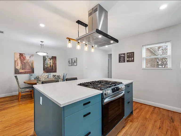 2624 Willing Ave — Photo 7